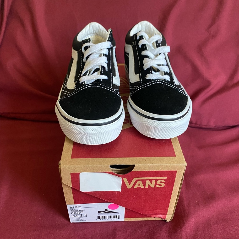 10.5 toddler Black and white vans